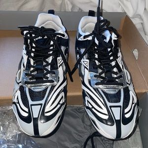 Balenciaga Black/white Drive sneaker